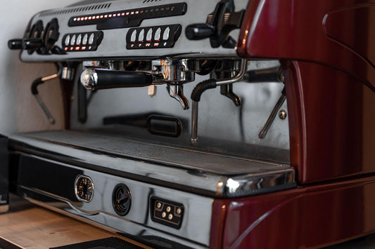 Choosing the Best Commercial Coffee Machine & Hardware for Your Café